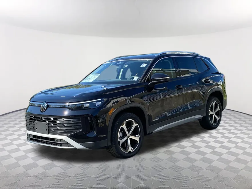 2025 Volkswagen Tiguan SE photo 1