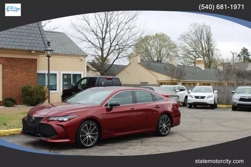 2019 Toyota Avalon XLE photo 1