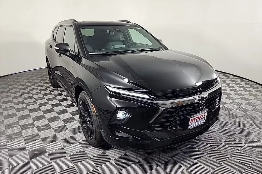 2025 Chevrolet Blazer RS photo 1
