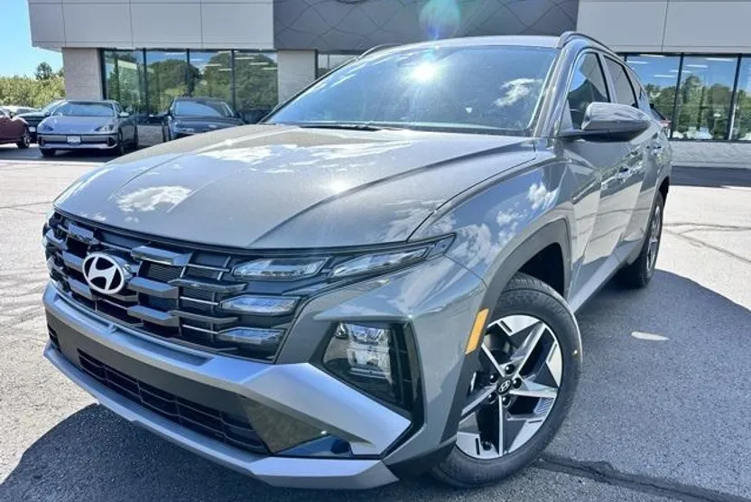 2026 Hyundai Tucson SEL photo 1