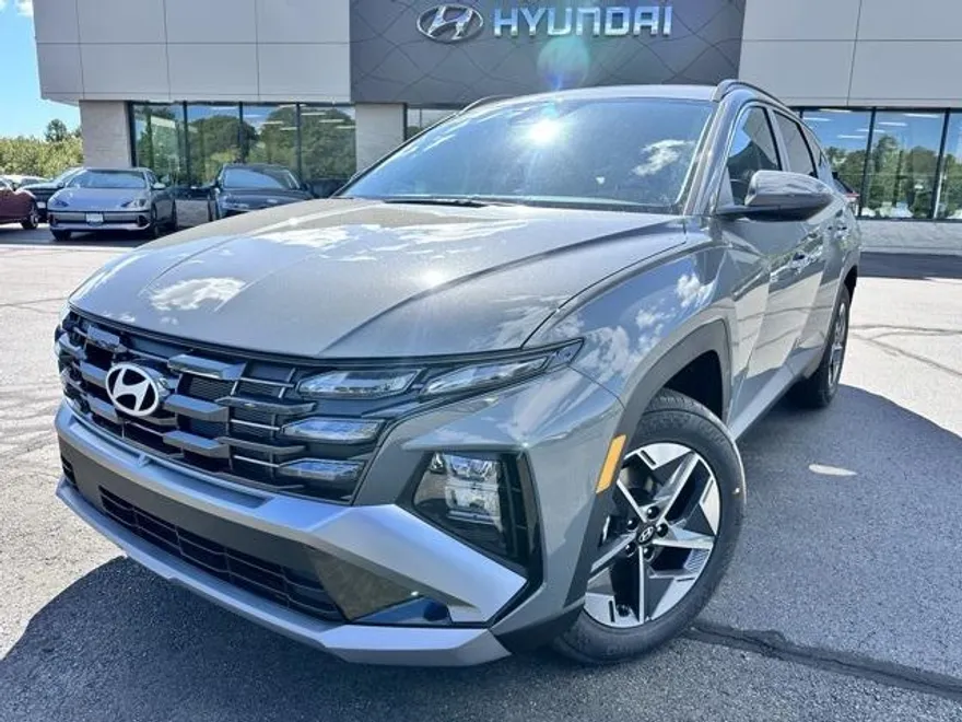 2026 Hyundai Tucson SEL photo 1