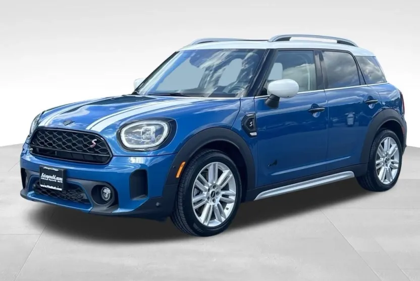2023 Mini Cooper S Iconic photo 1