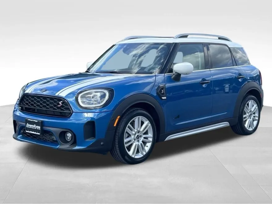2023 Mini Cooper S Iconic photo 1