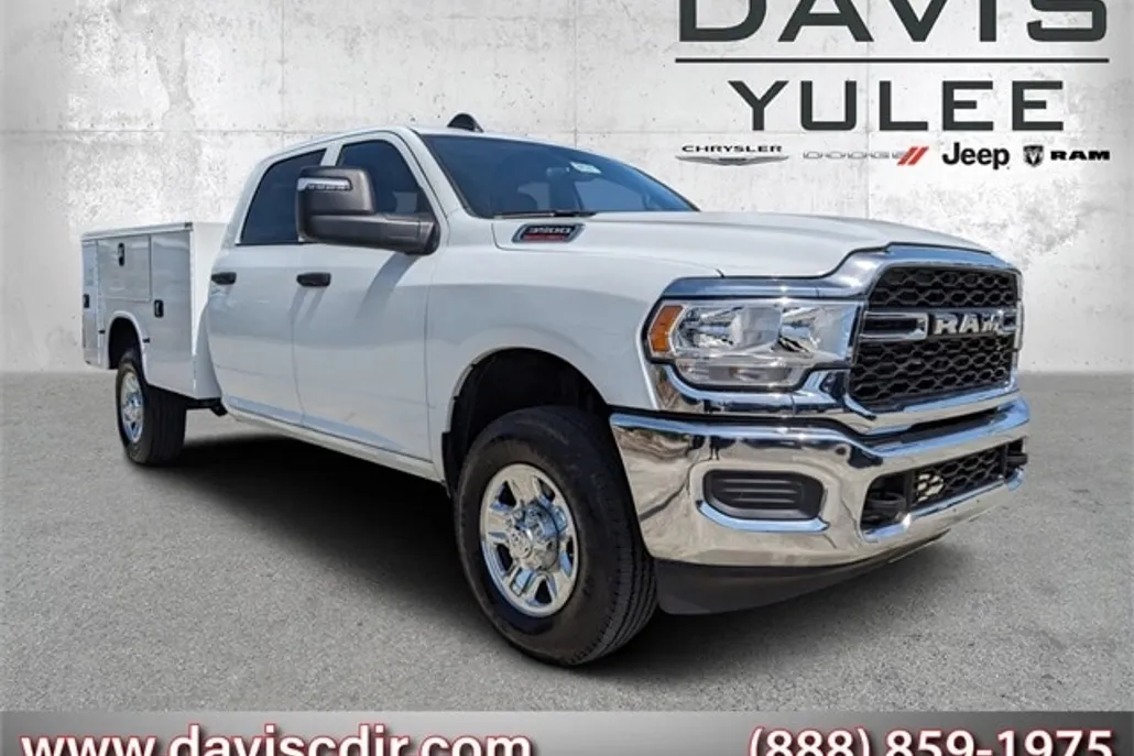 2024 Ram 3500 Tradesman photo 1