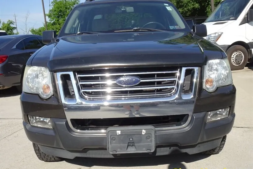 2008 Ford Explorer Sport Trac XLT photo 1