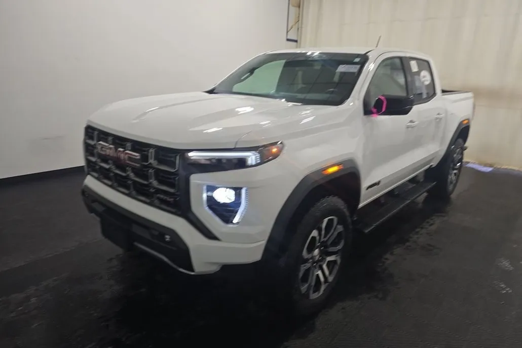 2023 Gmc Canyon AT4 photo 1