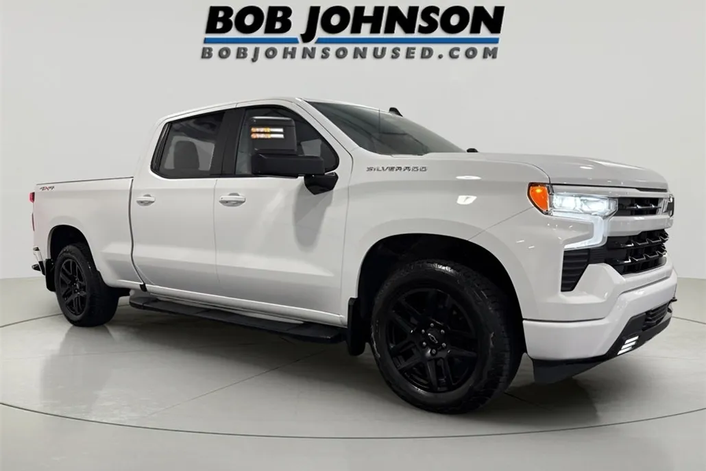 2023 Chevrolet Silverado 1500 RST photo 1