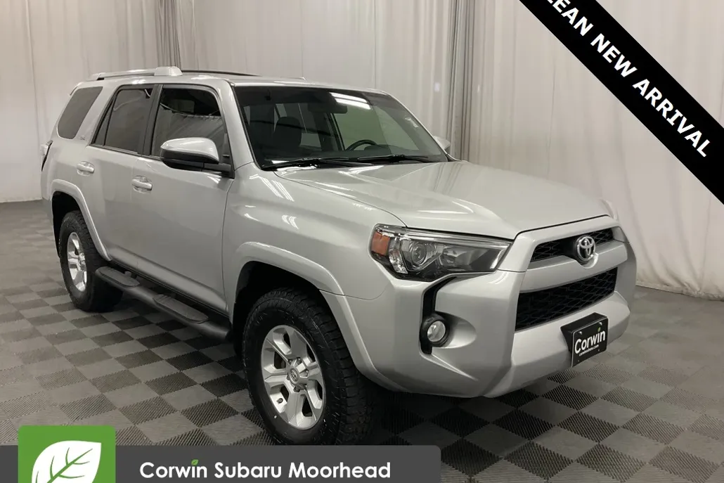2018 Toyota 4Runner SR5 photo 1