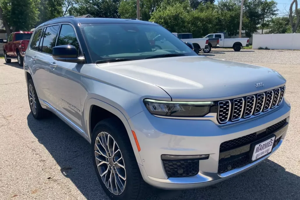 2025 Jeep Grand Cherokee L Summit Reserve photo 1