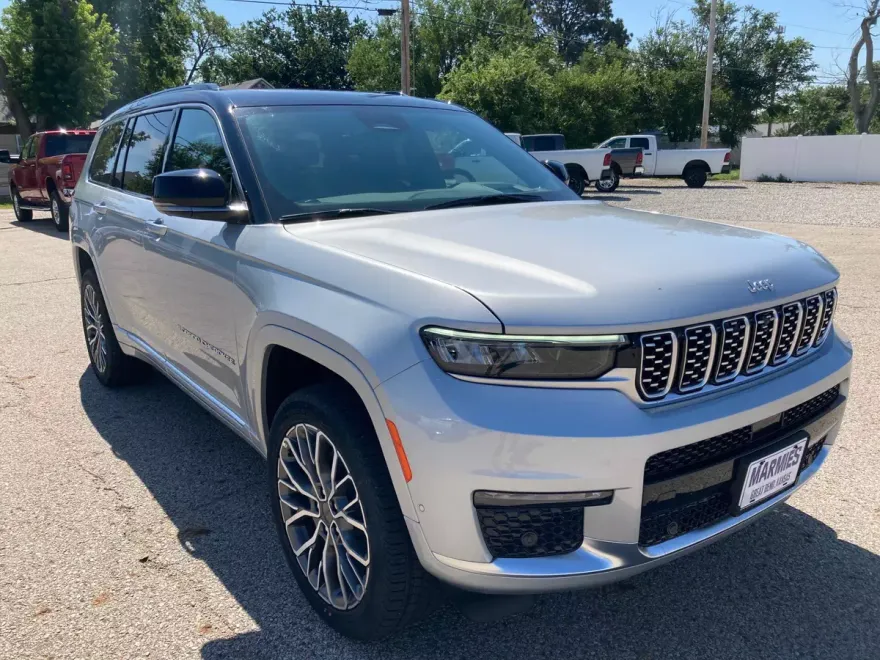2025 Jeep Grand Cherokee L Summit Reserve photo 1