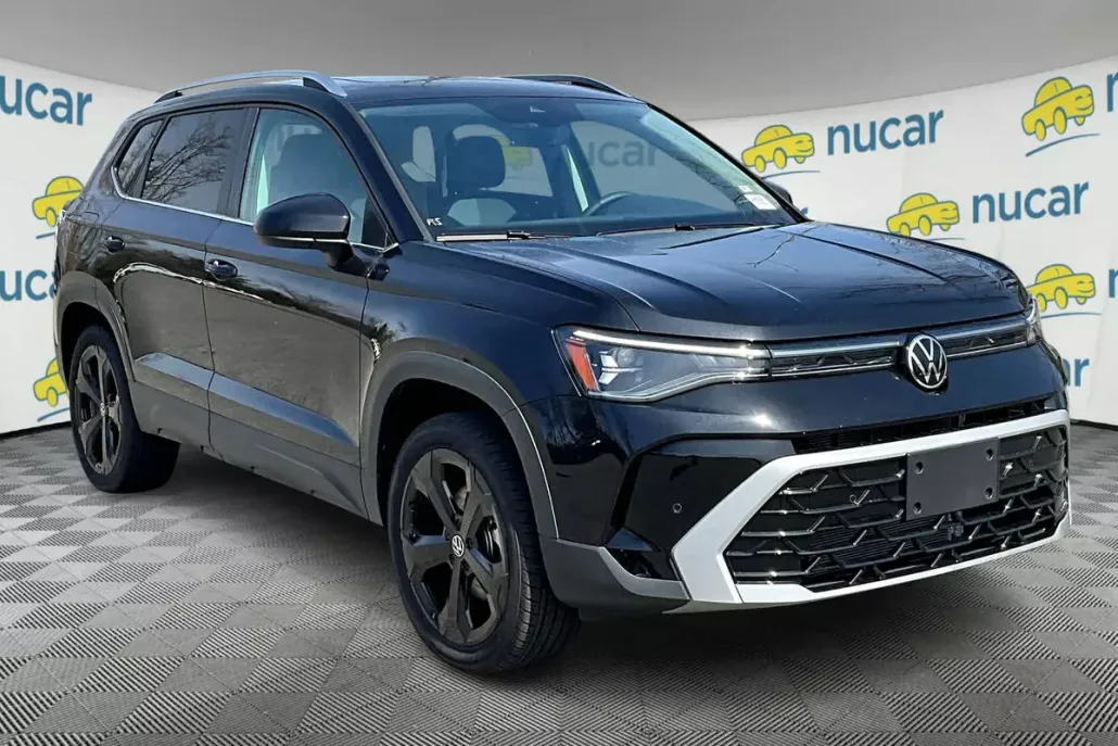 2025 Volkswagen Taos SEL photo 1