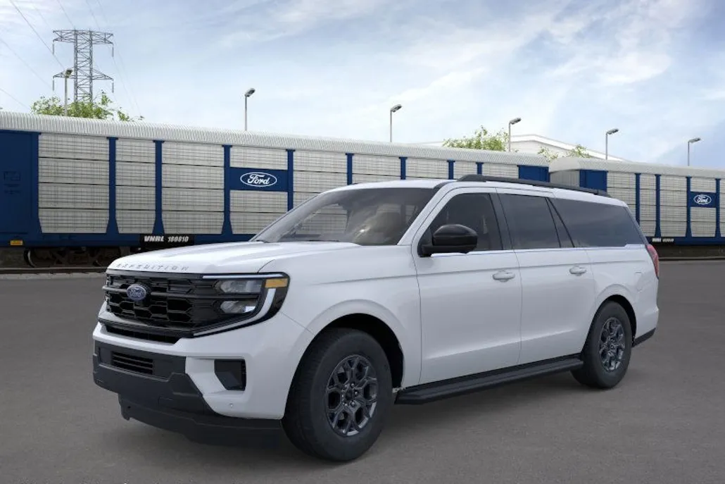 2025 Ford Expedition MAX photo 1