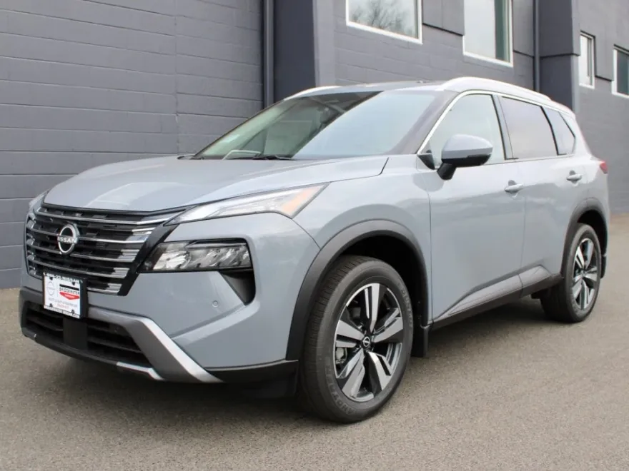 2025 Nissan Rogue SL photo 1
