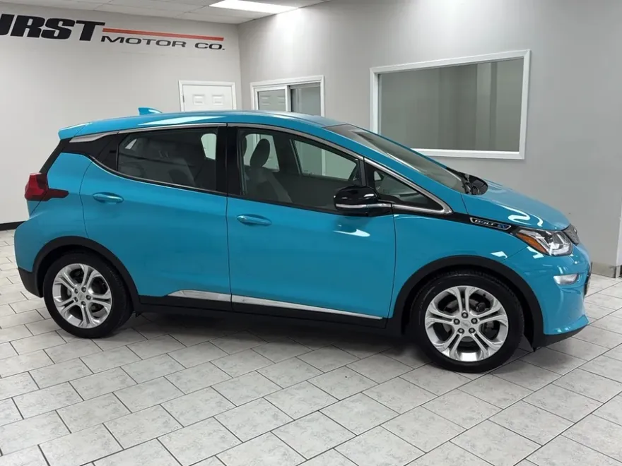 2021 Chevrolet Bolt EV photo 1