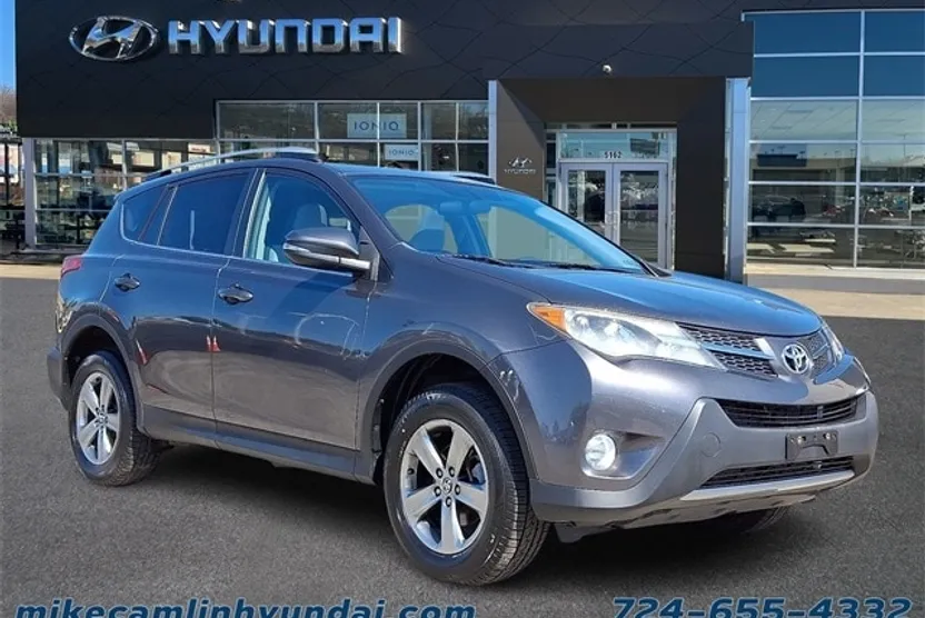 2015 Toyota RAV4 XLE photo 1