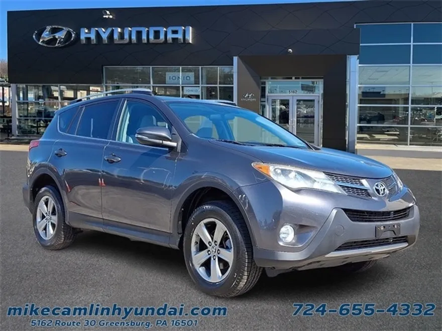 2015 Toyota RAV4 XLE photo 1