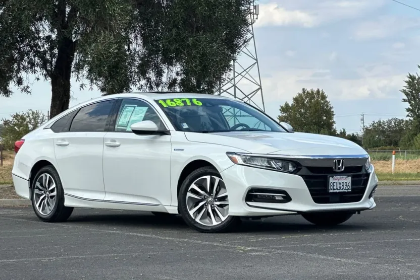 2018 Honda Accord Hybrid EX photo 1