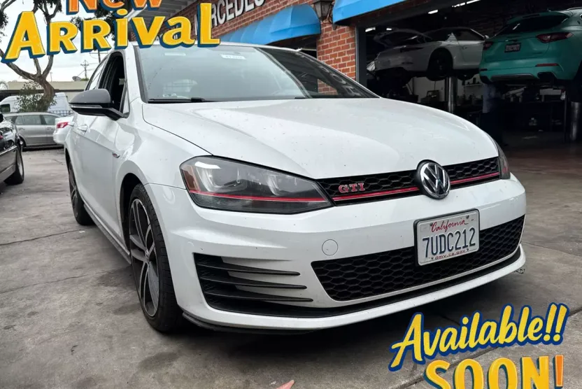 2017 Volkswagen Golf GTI Sport SE Autobahn photo 1