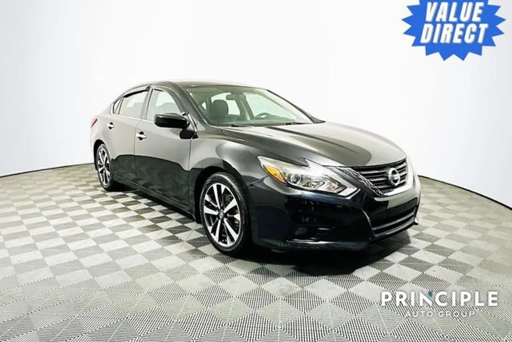2017 Nissan Altima 2.5 SR photo 1