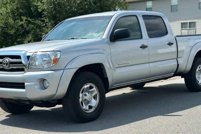 2010 Toyota Tacoma Double Cab SR5 photo 1
