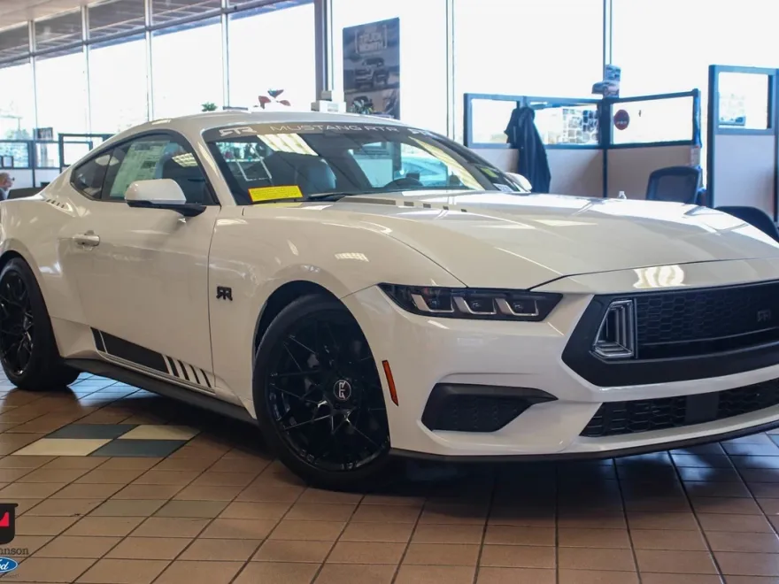 2024 Ford Mustang EcoBoost Premium photo 1