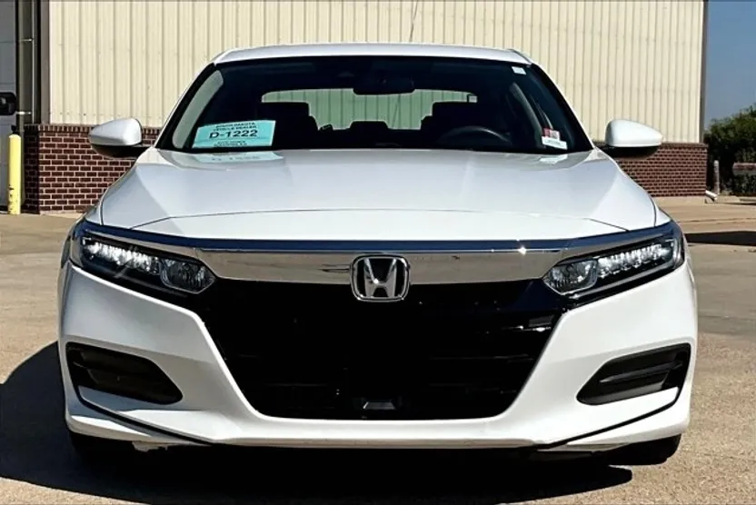 2019 Honda Accord LX photo 1