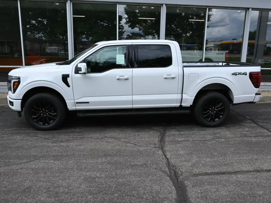 2025 Ford F-150 Lariat photo 1