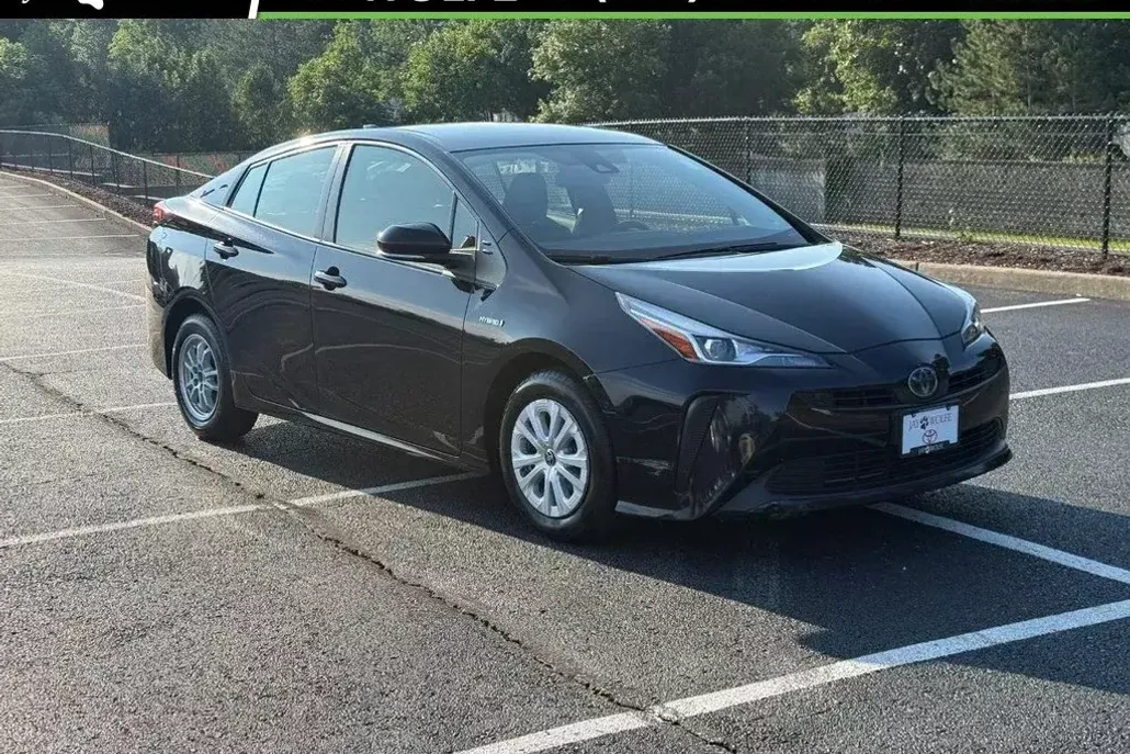 2021 Toyota Prius Limited photo 1