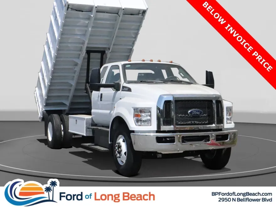 2024 Ford F-650 photo 1