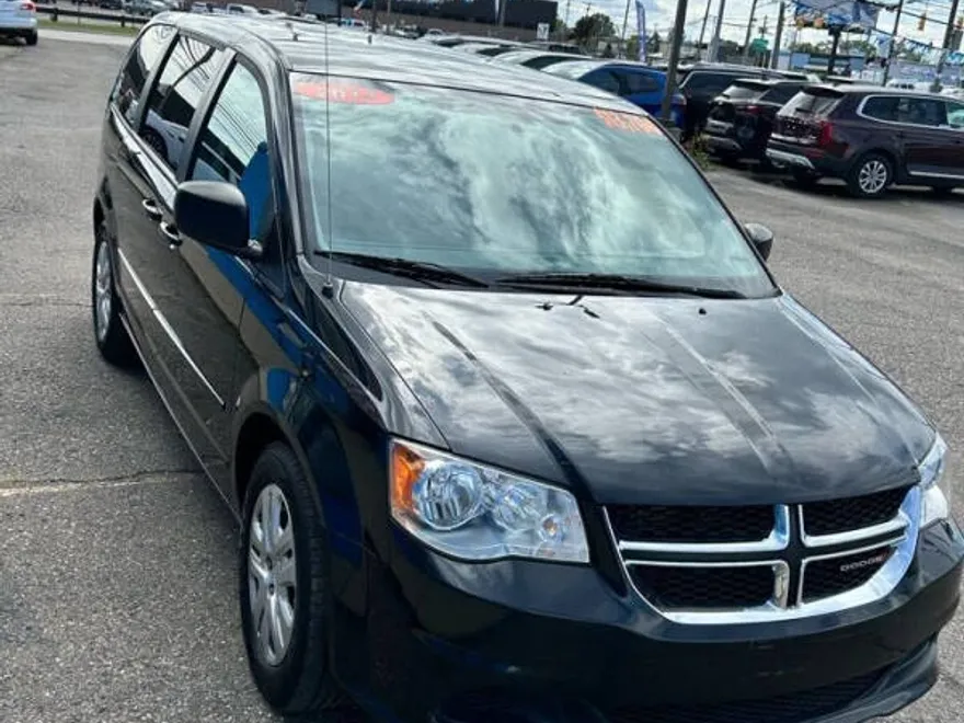 2017 Dodge Grand Caravan SE SXT Express photo 1