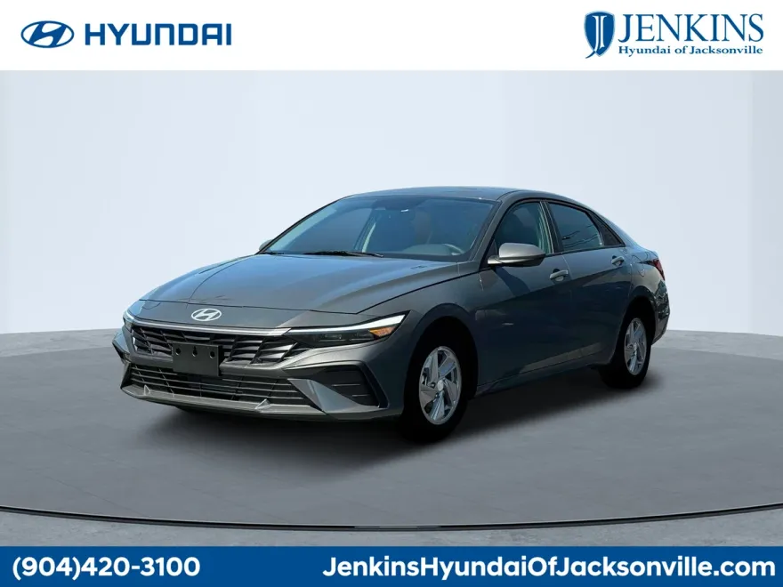 2025 Hyundai Elantra SE photo 1