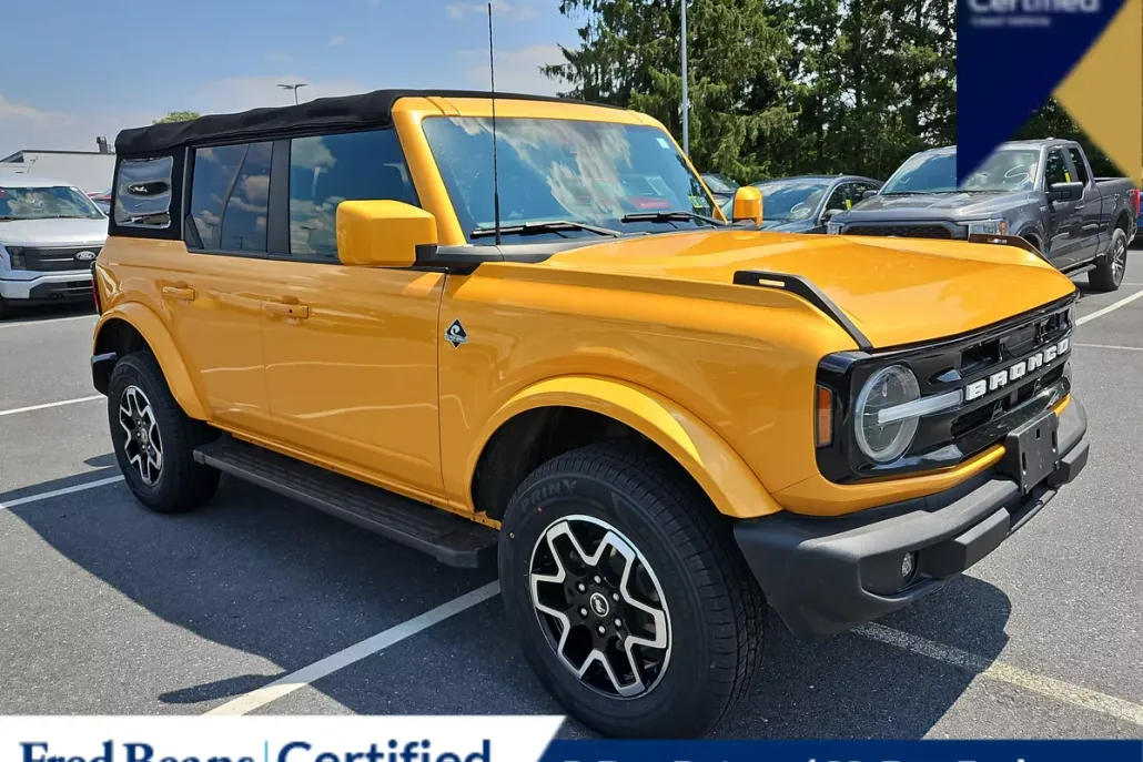 2021 Ford Bronco Outer Banks photo 1
