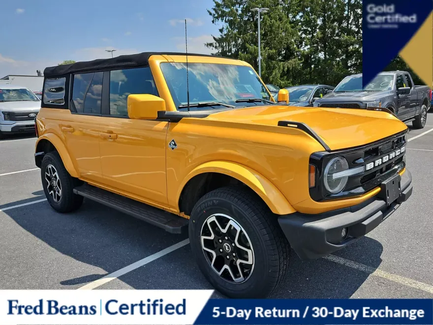 2021 Ford Bronco Outer Banks photo 1
