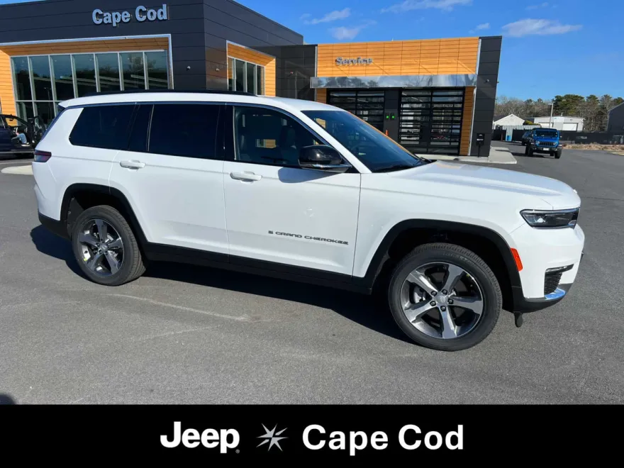 2025 Jeep Grand Cherokee Limited photo 1