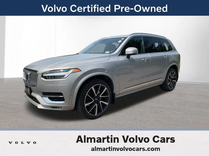 2023 Volvo XC90 B5 AWD Plus photo 1