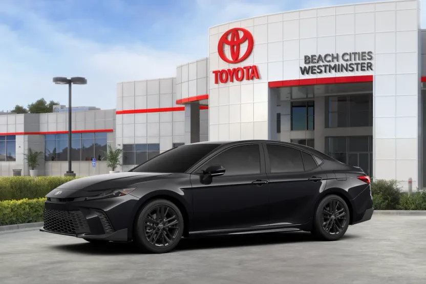 2026 Toyota Camry SE photo 1