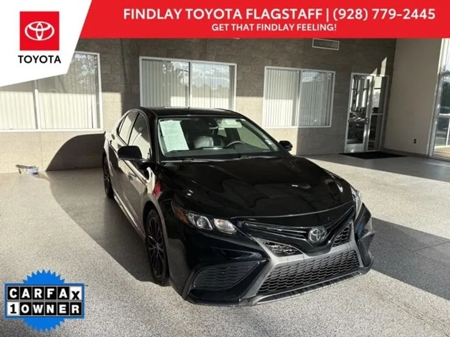 2021 Toyota Camry SE photo 1