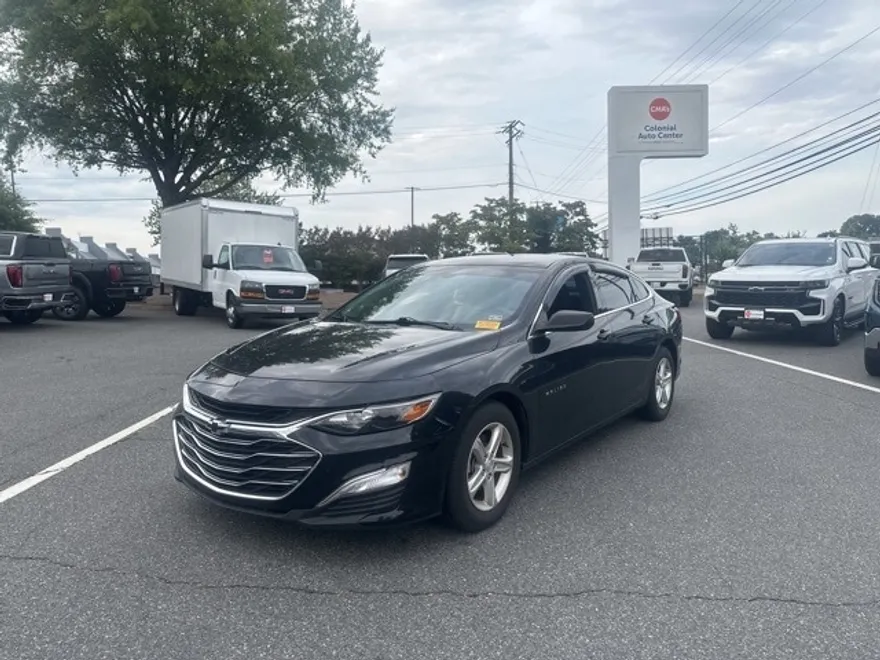 2022 Chevrolet Malibu LS photo 1