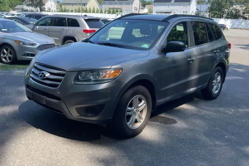 2012 Hyundai Santa Fe GLS Sport photo 1