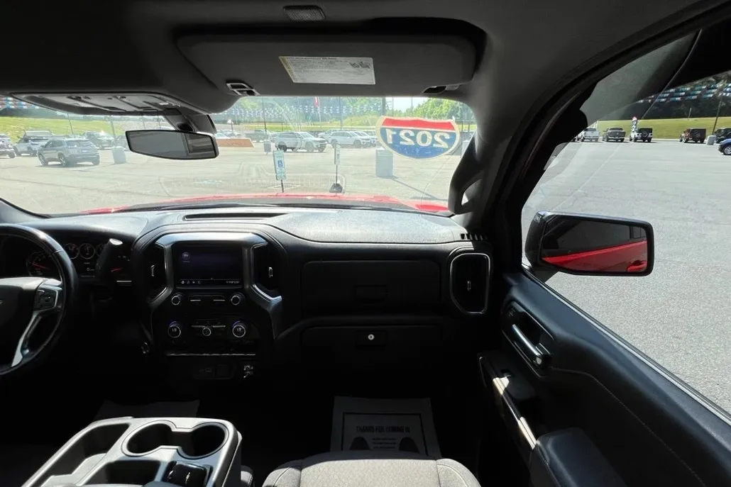 2021 Chevrolet Silverado 1500 LT1 photo 1