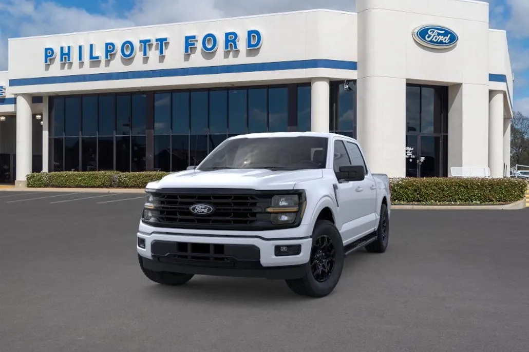 2025 Ford F-150 XLT photo 1