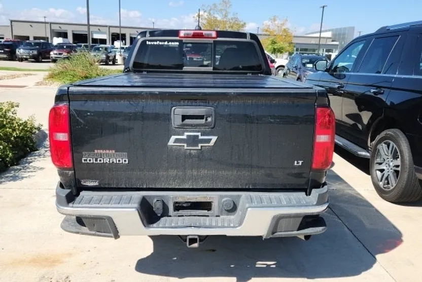 2017 Chevrolet Colorado LT photo 1