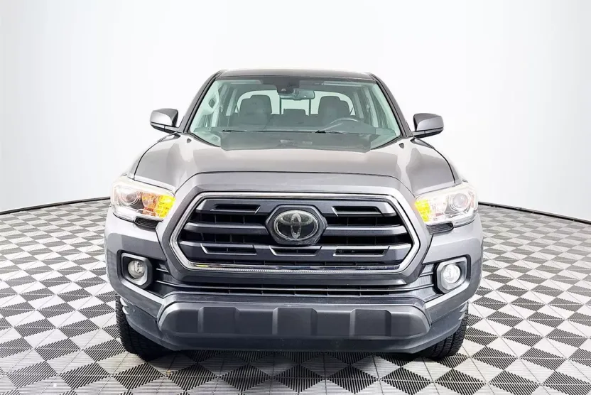 2018 Toyota Tacoma SR5 TRD Sport photo 1