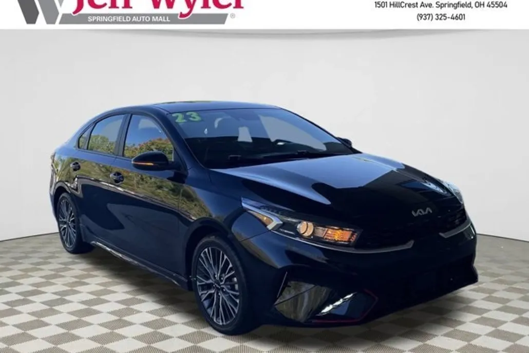 2023 Kia Forte GT-Line photo 1