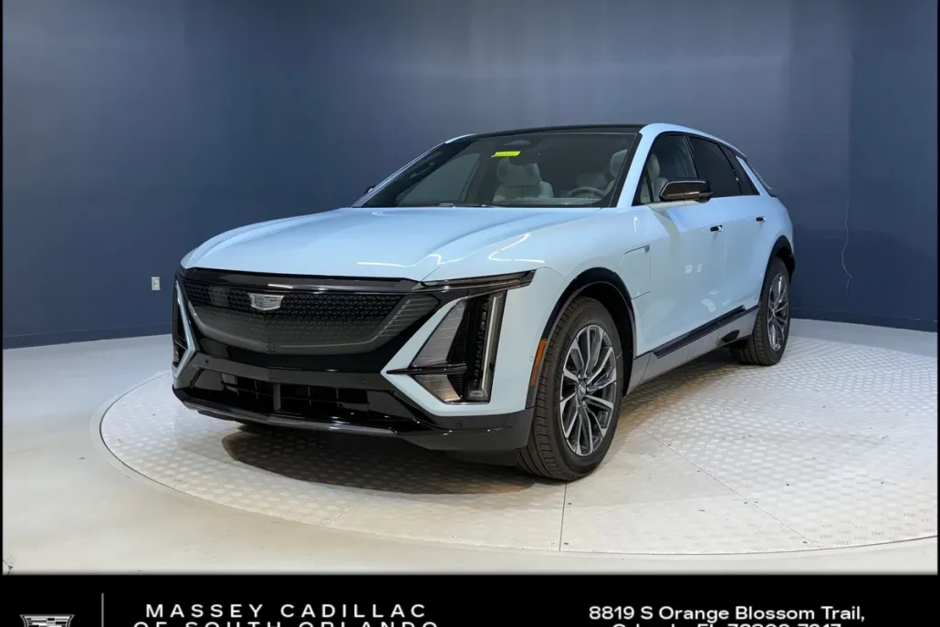 2025 Cadillac Lyriq Sport photo 1