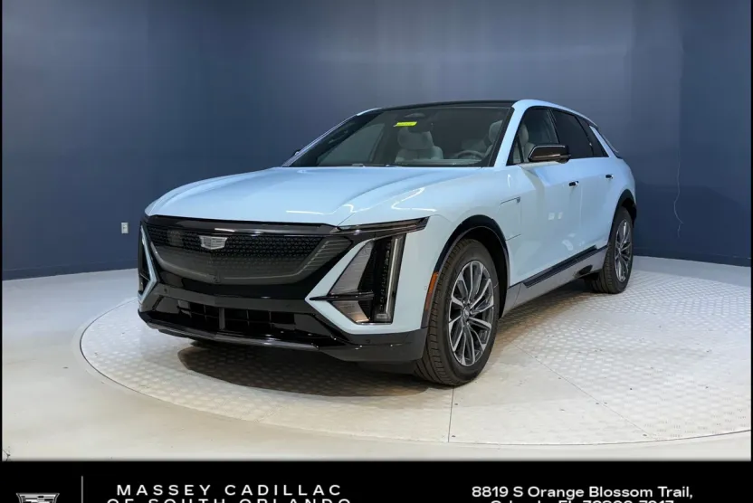 2025 Cadillac Lyriq Sport photo 1