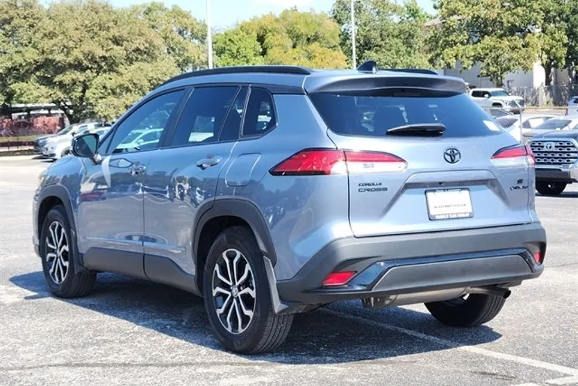 2025 Toyota Corolla Cross Hybrid SE photo 1