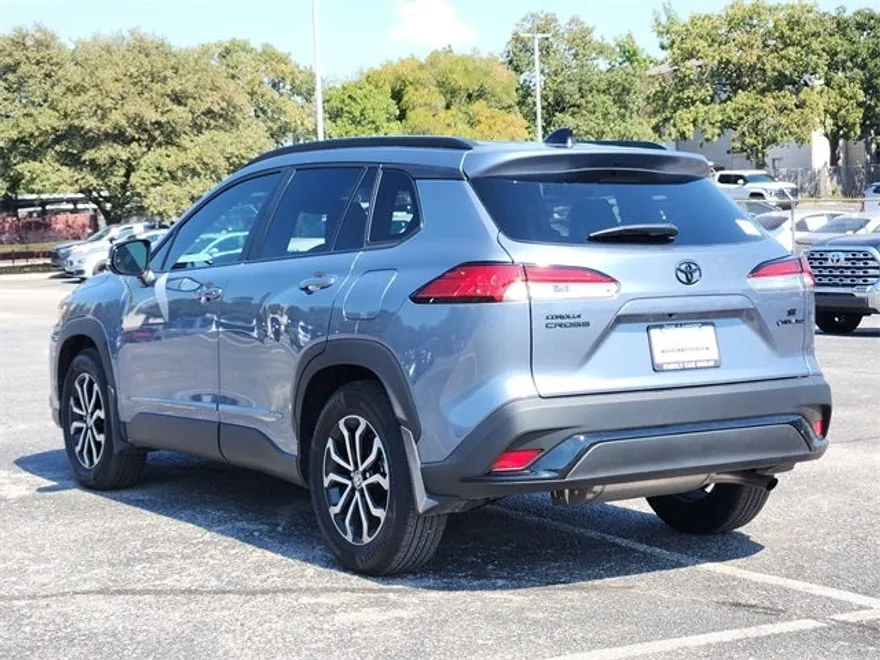 2025 Toyota Corolla Cross Hybrid SE photo 1