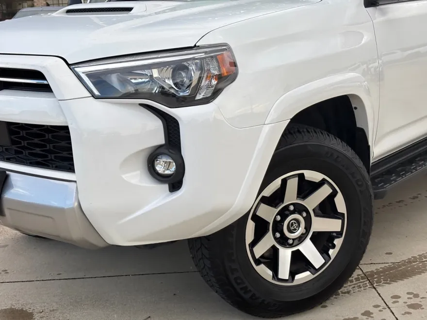 2024 Toyota 4Runner TRD Off-Road photo 1
