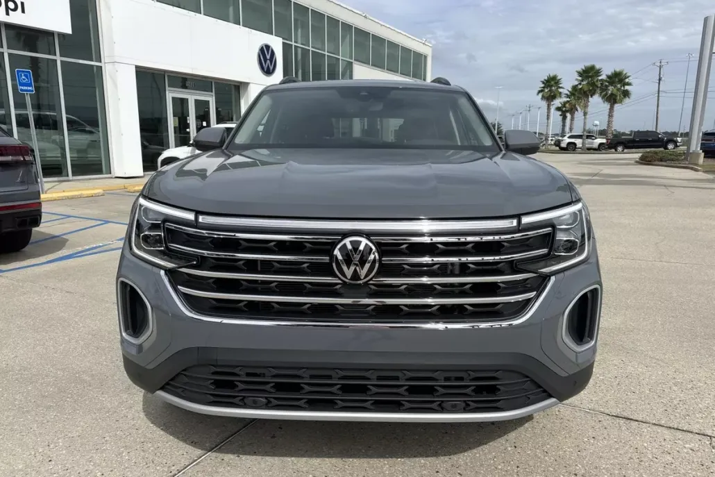 2026 Volkswagen Atlas SE Technology photo 1